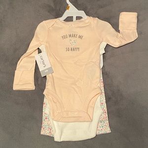 NEW! 3-piece Carter’s outfit